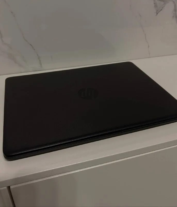 Ноутбук HP 1
