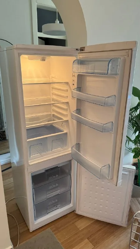 Холодильник Beko 1