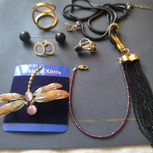 Серьги, брошь, браслет, зажимы для платков, украшение на шею