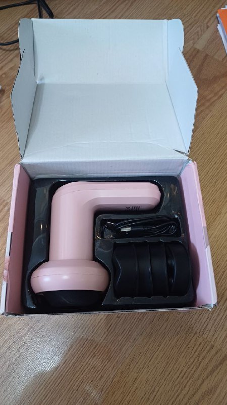 Вибромассажер с насадками и USB-зарядкой 2