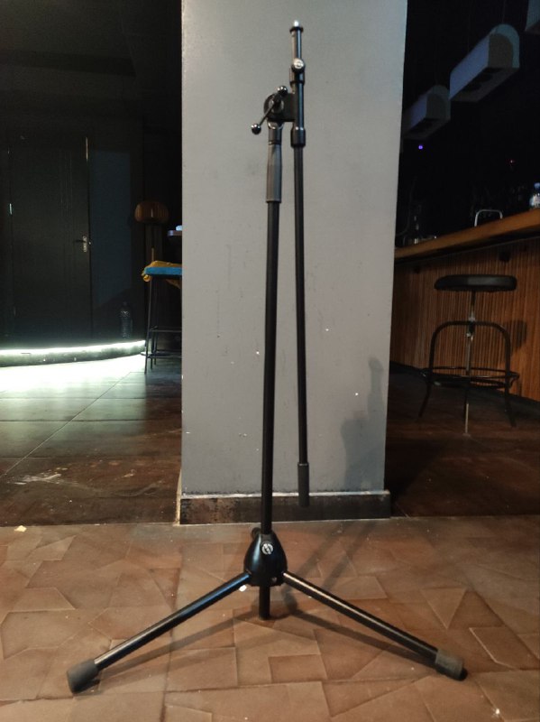 K&M tall boom microphone stand 2