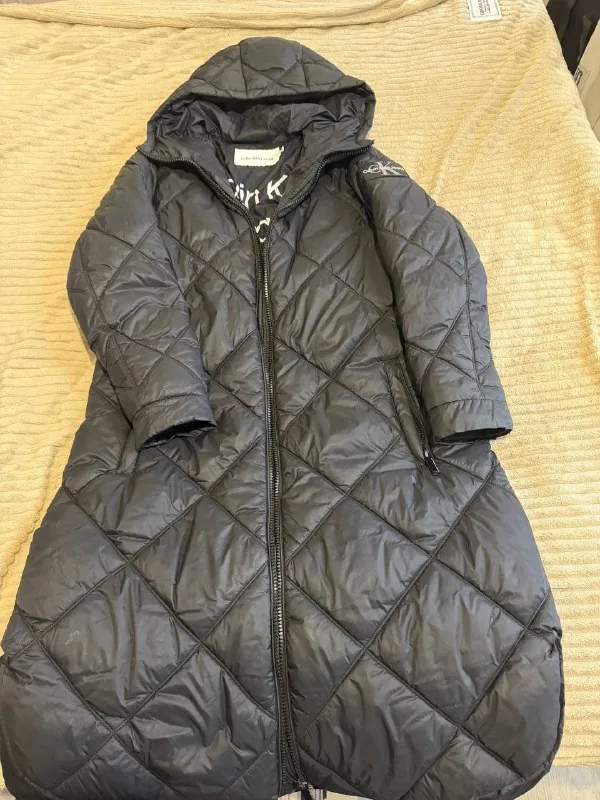 Пальто Calvin Klein, пальто Zara, меховушка Levi’s, жилетка, курточка Puma 1