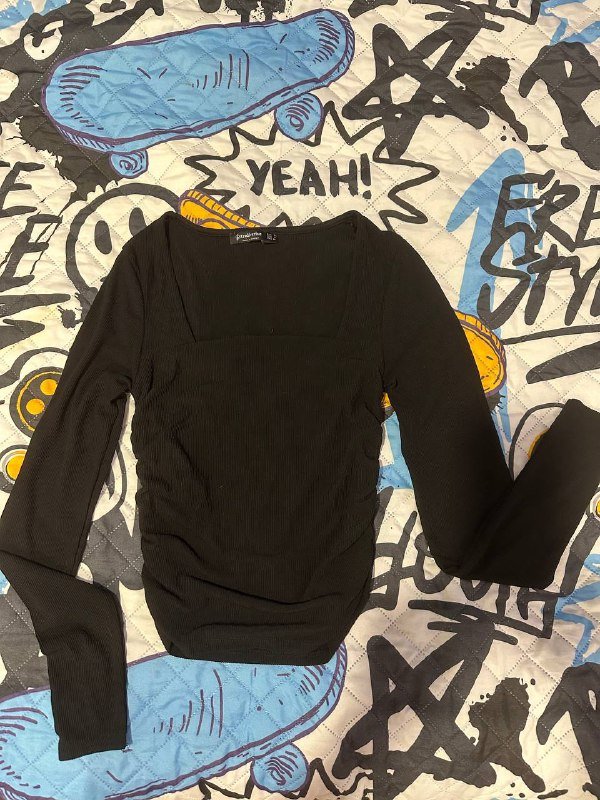 Кофточка Stradivarius черная новая