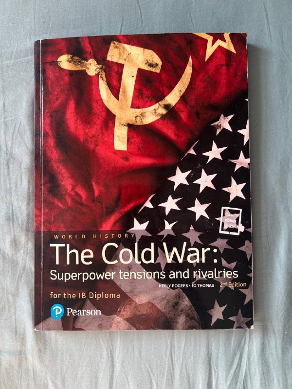 Учебники по физике, истории, биологии, математике, русскому языку 4