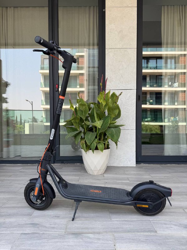Самокат Ninebot Kickscooter F2 Pro