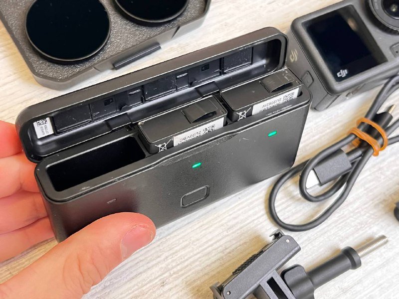 Экшн камера DJI Osmo Action 4 Adventure combo с комплектом фильтров 5