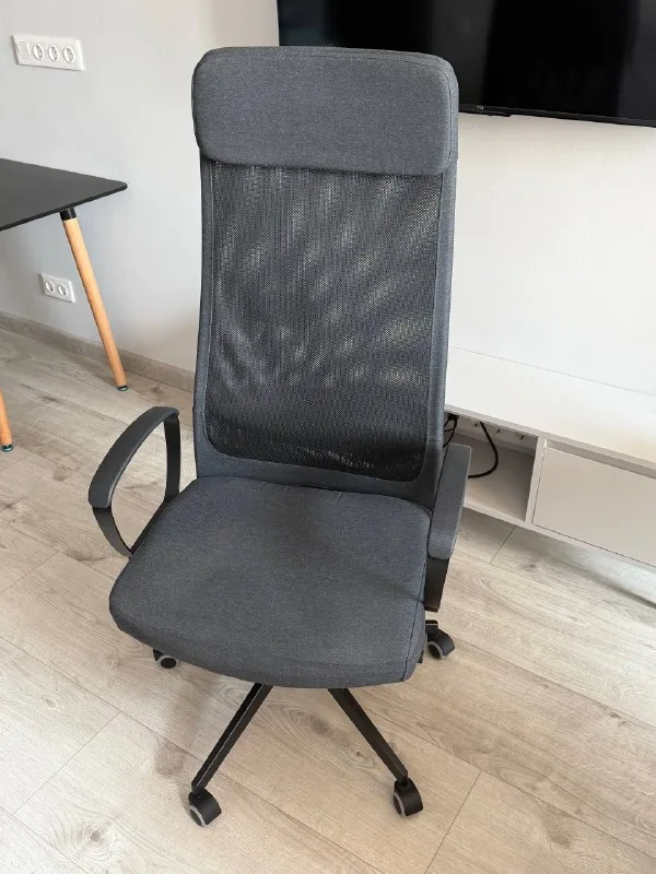 IKEA MARKUS кресло 1