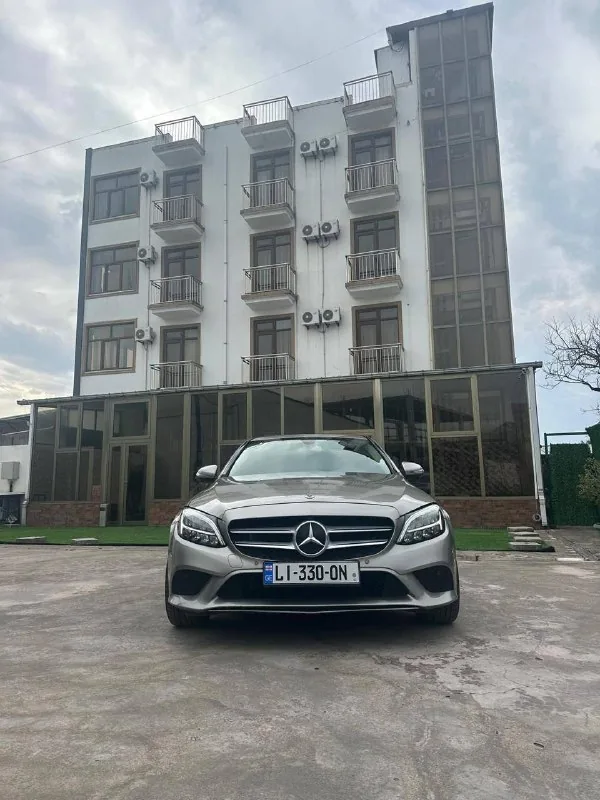 Mercedes C300 2020 1