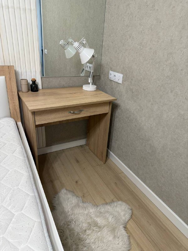 Макияжный столик