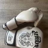 Боксерские перчатки 16oz 1