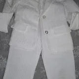 Белый брючный костюм, розовое платье, бежевое платье 3