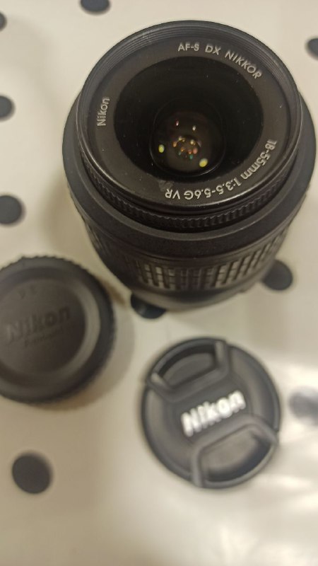 Объектив Nikon 18-55