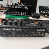 Elektron Digitakt семплер, драм-машина, секвенсор 4