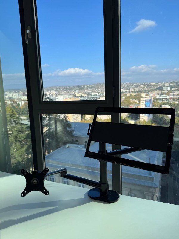 Эргостол с креплением для монитора и планшета 4