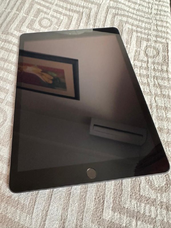 Apple iPad 8-го поколения 32 ГБ Wi-Fi 1