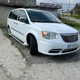 Chrysler Town & Country Platinum 8