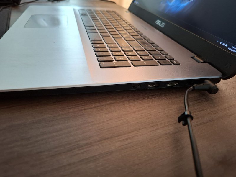 Ноутбук ASUS Vivobook 17 X705UBR 2