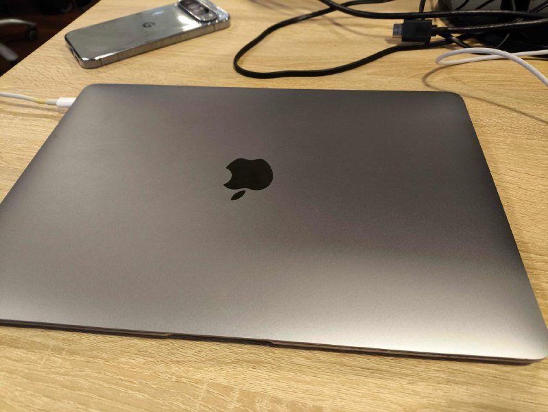 Macbook Air M1 13 8/256 4