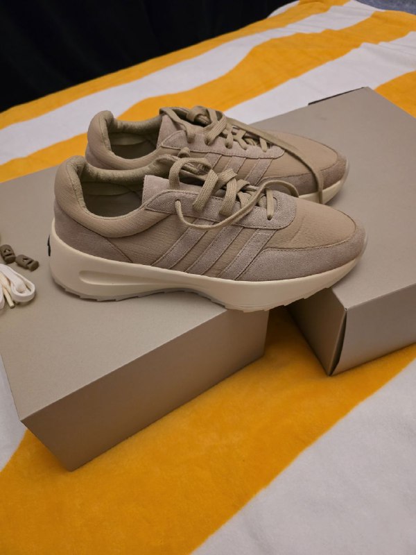 Adidas Los Angeles Runner 3