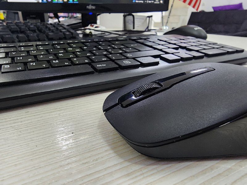 Беспроводная клавиатура HP с мышкой 5