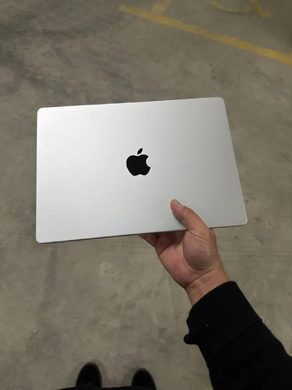 Apple MacBook Pro M1 Pro 1