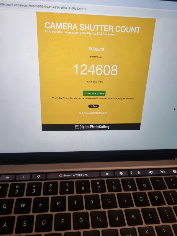 Sony a7R III Mirrorless კამერა დამტენით 2