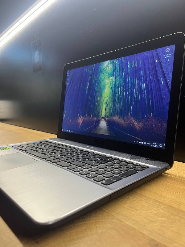 Ноутбук ASUS X541U, i7, GeForce 920mx 3