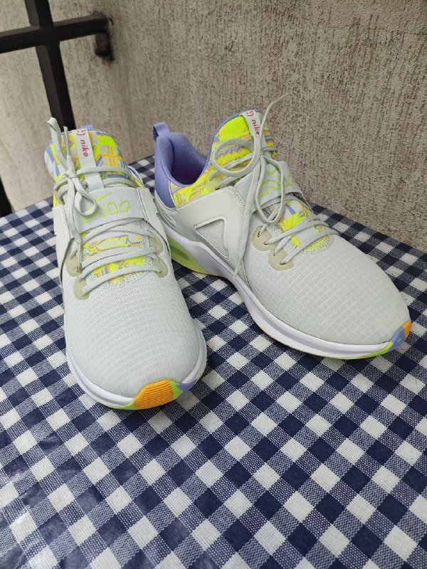 Кроссовки Nike Air Max Bella TR 5 'Barely Green Light Thistle'