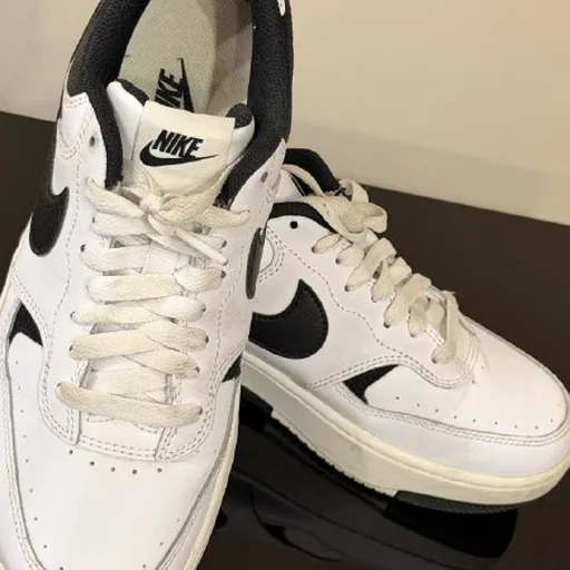 Жіночі кросівки Nike, розмір 38