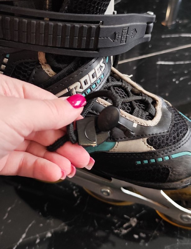 Bladerunner Formula 90 rollerblades, size 37-38 rollerblades, protection gear 6