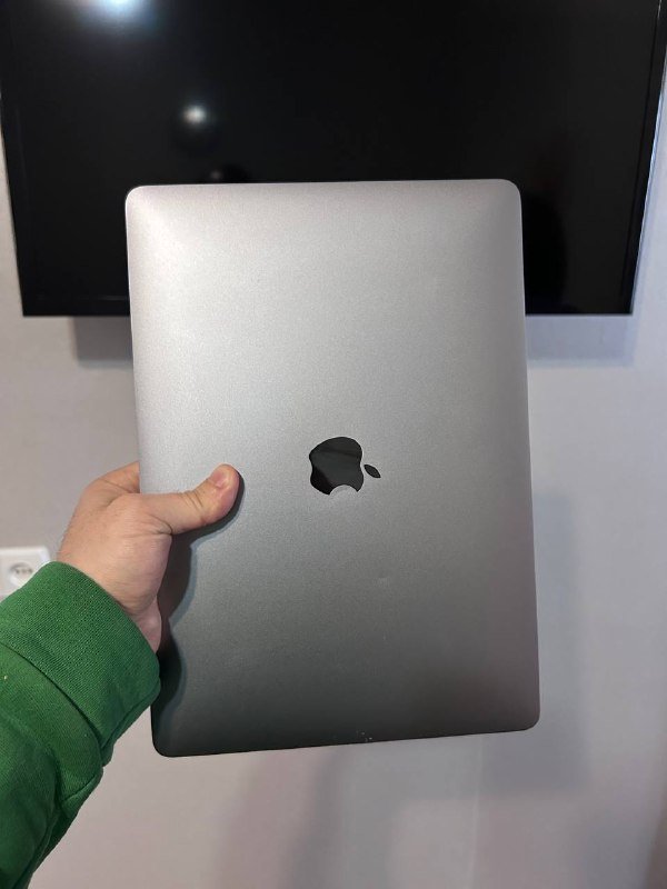 MacBook Pro 2020 16GB 500GB i7 4