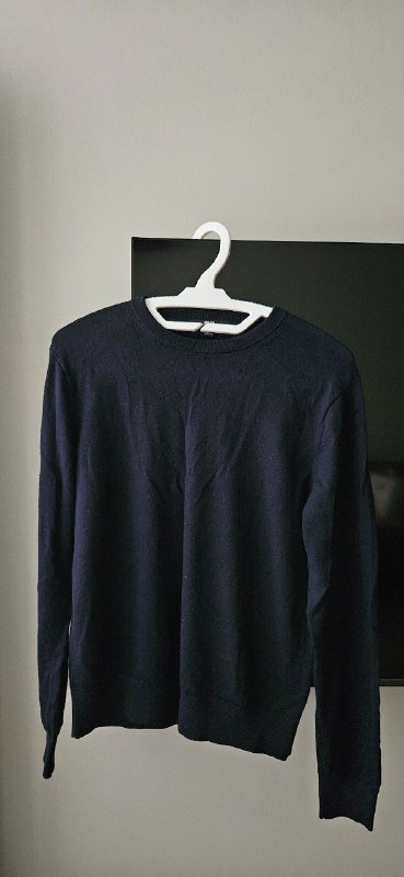 Пакет женской одежды размера S и бейсболка 6