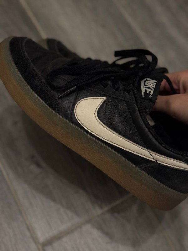 Кеды Nike, гольф Tommy jeans, кофточка Tommy jeans