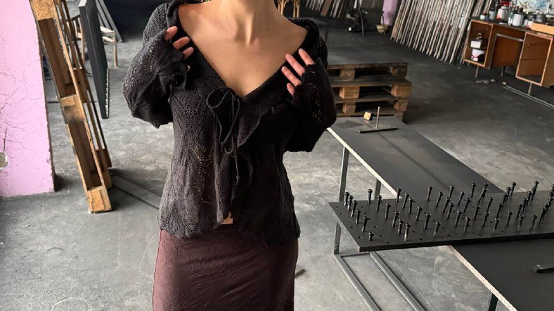 Сапоги, ветровка, жилетка меховая, свитер, кожаный плащ, куртка, тренч, платье, блуза 10