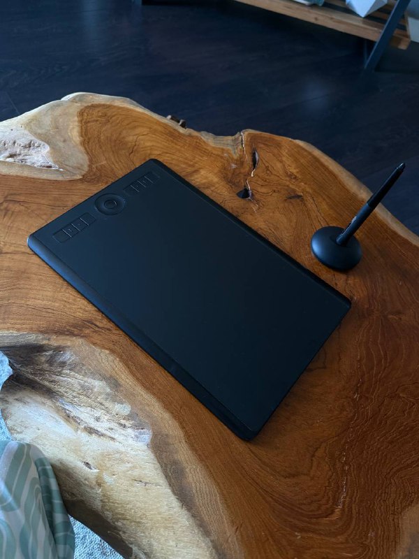 Wacom Intuos Pro Medium 2017 планшет для рисования