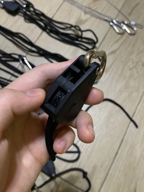 Контейнеры мусорные, емкости, инструменты и карабины 5