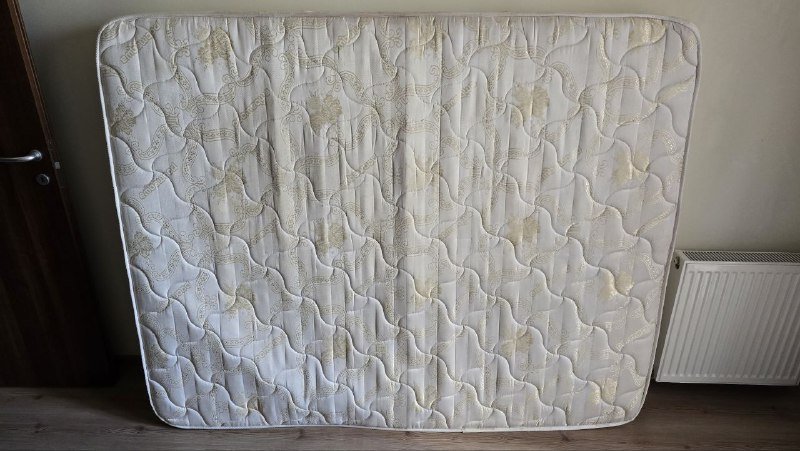 Матрас, чайник, кофеварка, сковородка, лампочки, игрушки Майнкрафт, корм для птиц, розетка, кружка 5