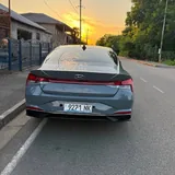 Hyundai Elantra 2022 3