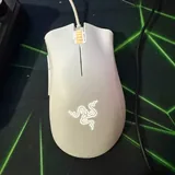 Игровой компьютерный сетап с монитором и периферией 4