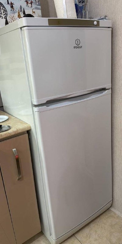 Холодильник Indesit