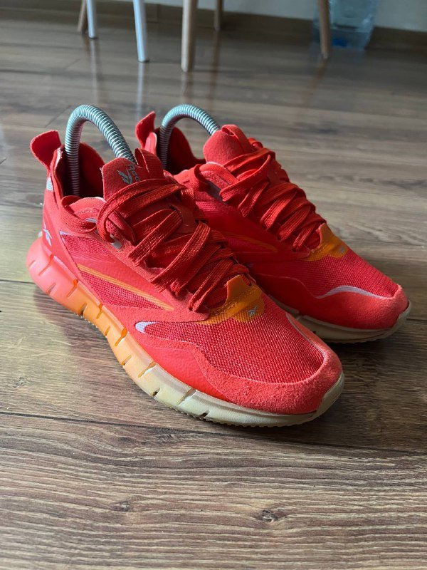 Кроссовки Reebok оригинал размер 37,5