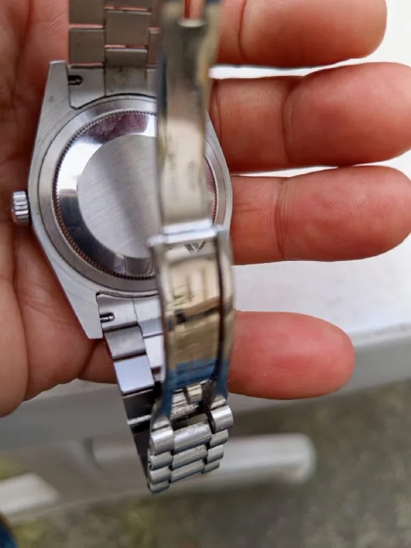 Mechanical watch with blue dial 1