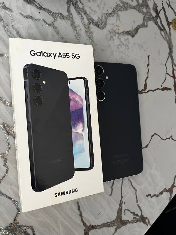 Samsung Galaxy A55 5G телефон с зарядным устройством