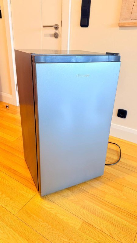 Холодильник Hisense 250 л 3