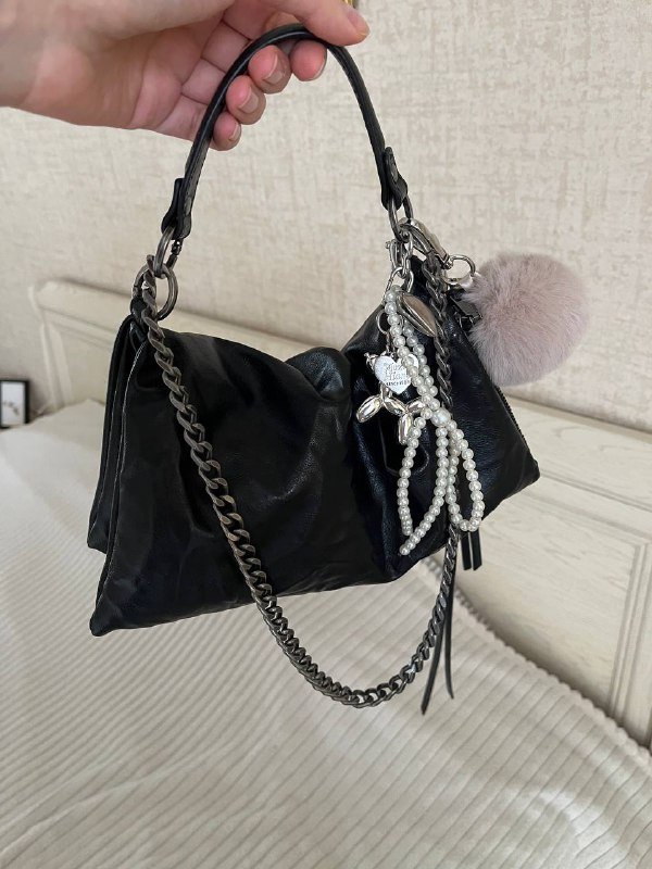 Женская маленькая сумка Zara с ремешком