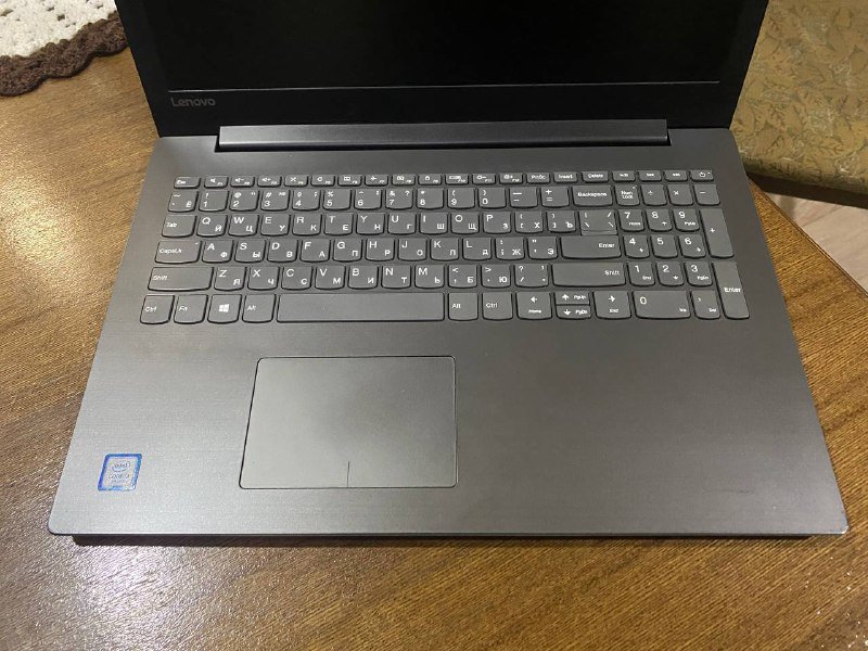 Ноутбук Lenovo с оригинальной зарядкой 2