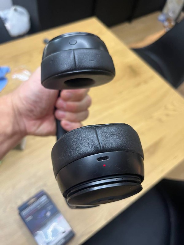 Наушники Beats Solo Pro б/у оригинал 3