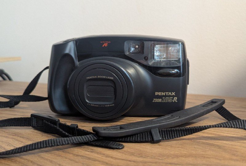 Плёночный фотоаппарат Pentax zoom 105-R