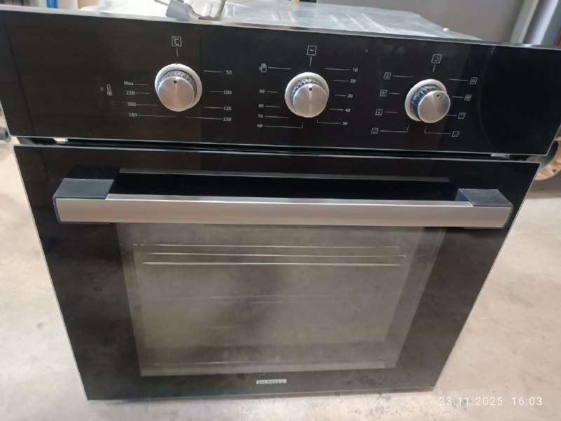 Встраиваемый электрический духовой шкаф Kumtel