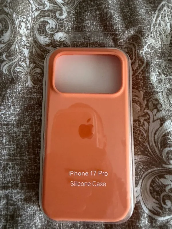 Чехол iPhone 17 Pro 1